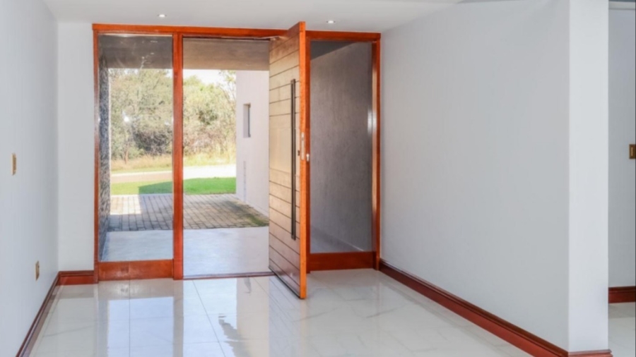 5 Bedroom Property for Sale in Leloko Lifestyle Estate North West